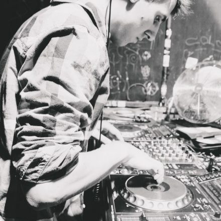 Beat it ft. Camo and Krooked @ Flex