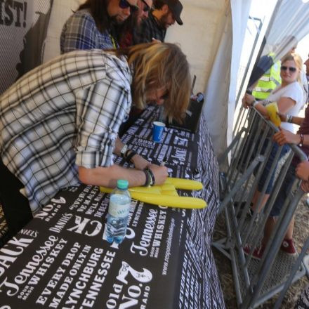 Nova Rock Festival 2014 - Autogrammzelt @Pannonia Fields II