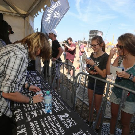 Nova Rock Festival 2014 - Autogrammzelt @Pannonia Fields II