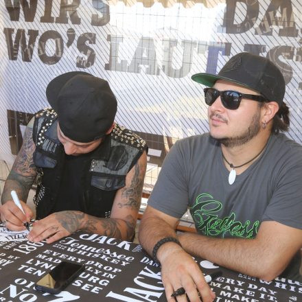 Nova Rock Festival 2014 - Autogrammzelt @Pannonia Fields II