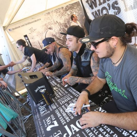 Nova Rock Festival 2014 - Autogrammzelt @Pannonia Fields II