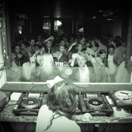 Nachtschwimmer feat. Dusty Kid & Joyce Muniz @ Pratersauna