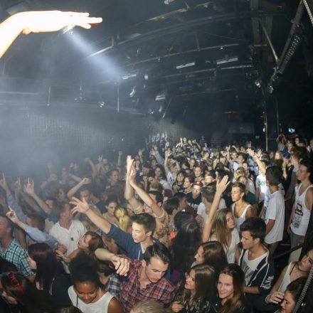 Beat it Special with Aphrodite & MC Junior Red @ Flex