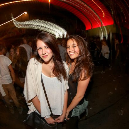 Beat it Special with Aphrodite & MC Junior Red @ Flex