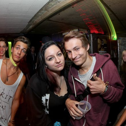 Beat it Special with Aphrodite & MC Junior Red @ Flex