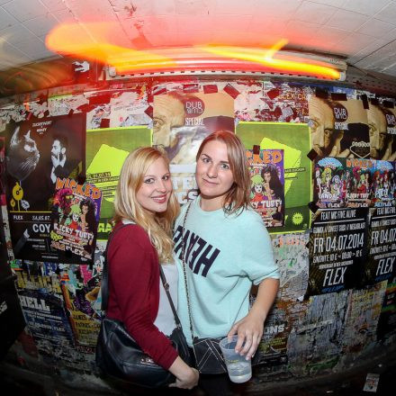 Beat it Special with Aphrodite & MC Junior Red @ Flex