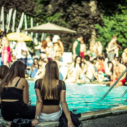 5 Uhr Tee mit Oliver Koletzki @ Pratersauna