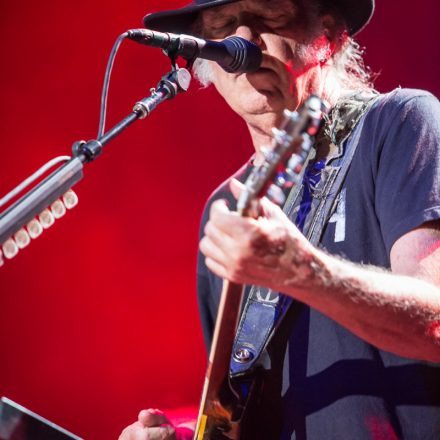 Neil Young & Crazy Horse @ Stadthalle D