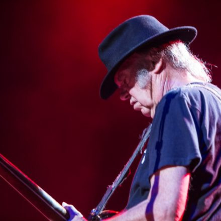 Neil Young & Crazy Horse @ Stadthalle D