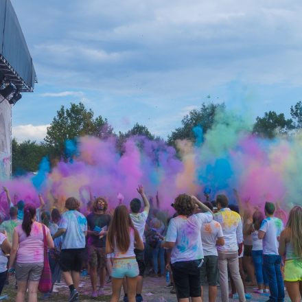 HOLI Festival der Farben St. Pölten