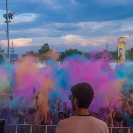 HOLI Festival der Farben St. Pölten