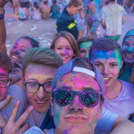 HOLI Festival der Farben St. Pölten