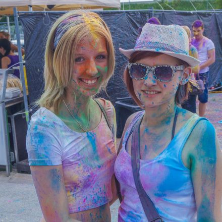 HOLI Festival der Farben St. Pölten