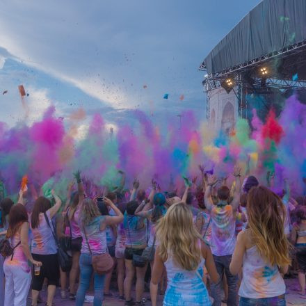 HOLI Festival der Farben St. Pölten