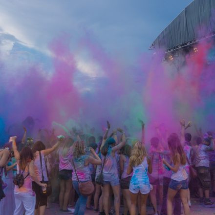 HOLI Festival der Farben St. Pölten