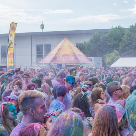 HOLI Festival der Farben St. Pölten