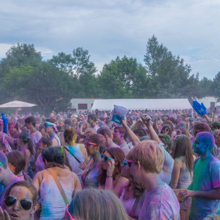 HOLI Festival der Farben St. Pölten