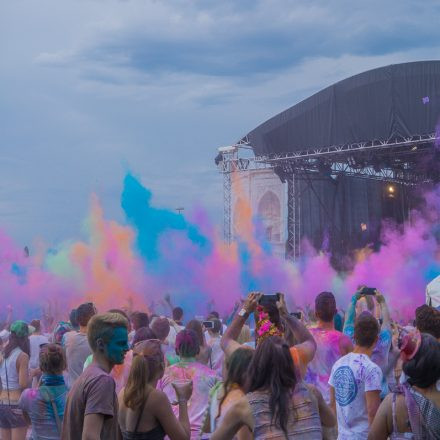 HOLI Festival der Farben St. Pölten