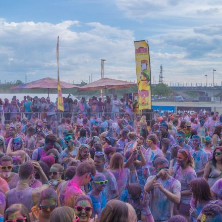 HOLI Festival der Farben St. Pölten