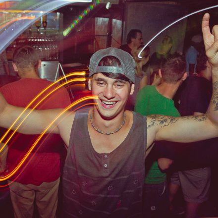 Switch! pres. DJ Version @ Camera