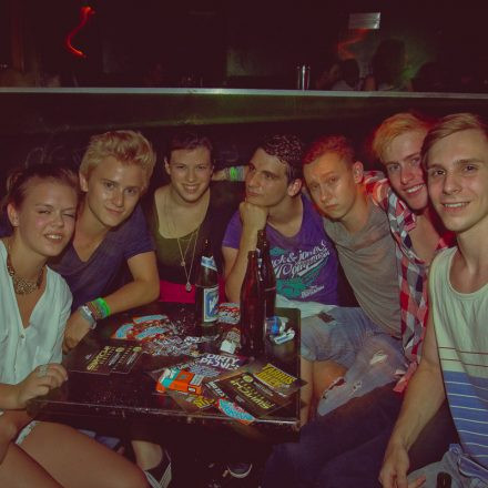 Switch! pres. DJ Version @ Camera