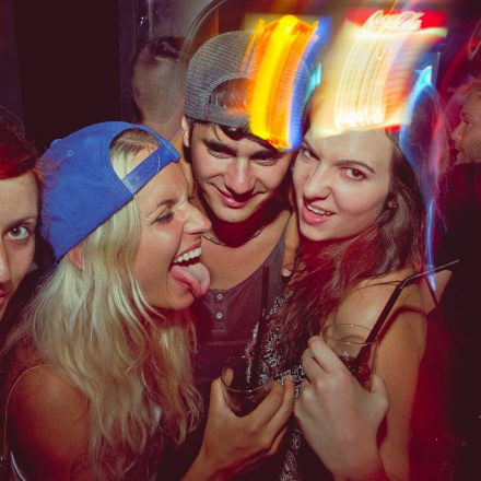 Switch! pres. DJ Version @ Camera