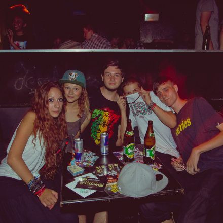 Switch! pres. DJ Version @ Camera