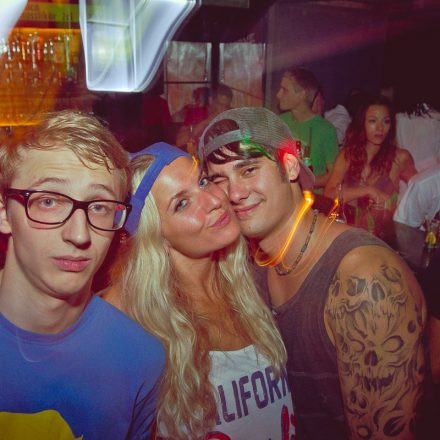 Switch! pres. DJ Version @ Camera