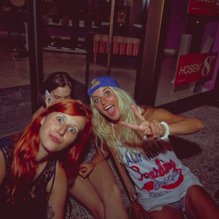 Switch! pres. DJ Version @ Camera