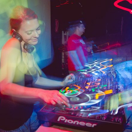 Switch! pres. DJ Version @ Camera