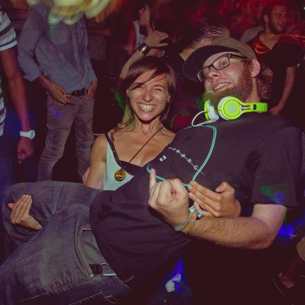 Switch! pres. DJ Version @ Camera