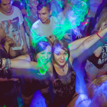 Switch! pres. DJ Version @ Camera