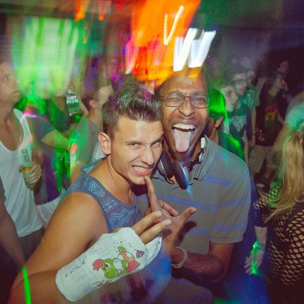 Switch! pres. DJ Version @ Camera