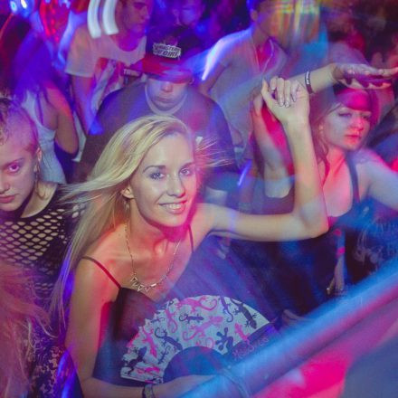 Switch! pres. DJ Version @ Camera