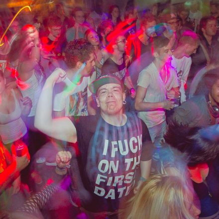 Switch! pres. DJ Version @ Camera