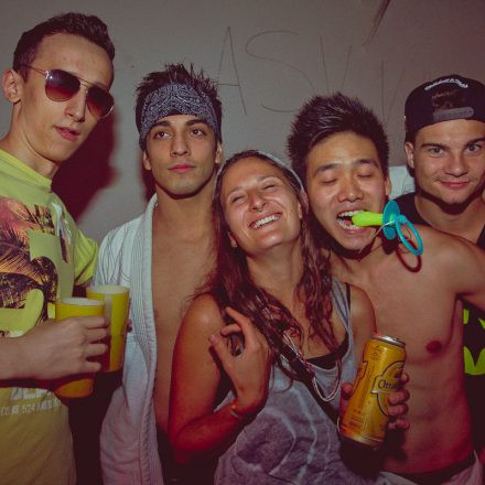 Bad Taste Pool Party II @ Pratersauna