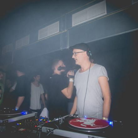 Auslage New Floor Opening feat Tobi Neumann @ Auslage