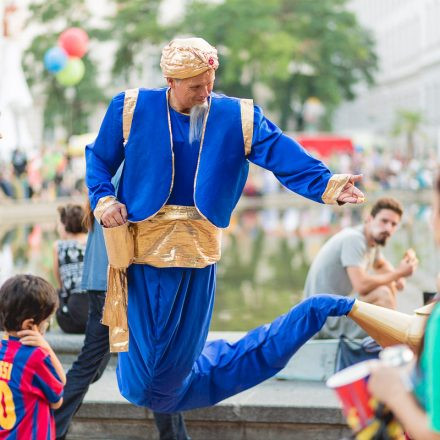 Buskers Festival Day 1 // Part 1 @ Karlsplatz