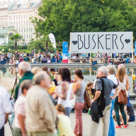 Buskers Festival Day 1 // Part 1 @ Karlsplatz