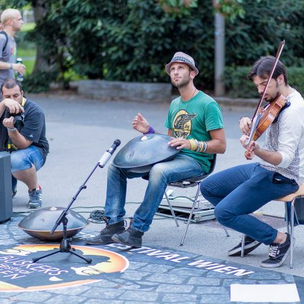 Buskers Festival Day 1 // Part 1 @ Karlsplatz