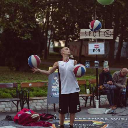 Buskers Festival Day 2 Part 1 @ Karlsplatz