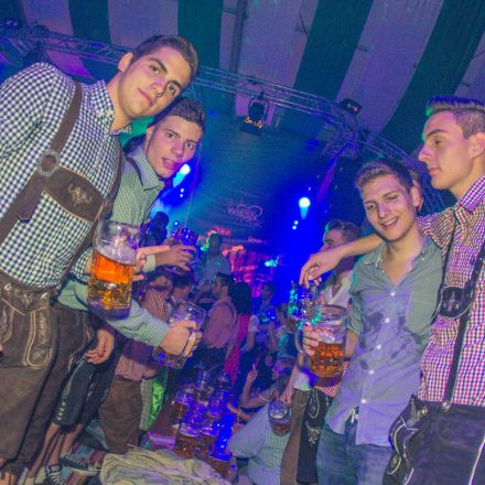 Wiener Wiesn Fest 2014 Tag 2 @ Kaiserwiese