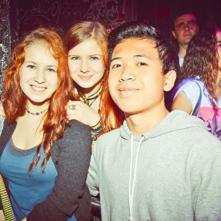 Rave on @ Fluc