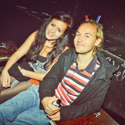 Rave on @ Fluc
