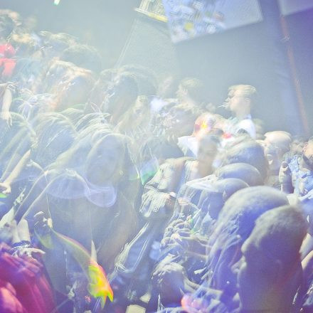 Rave on @ Fluc