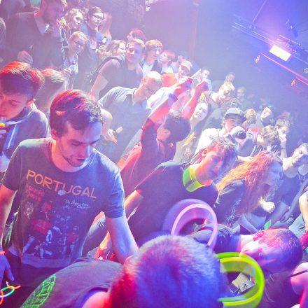 Rave on @ Fluc
