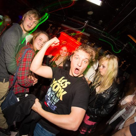 Addicted to Rock - Halloween