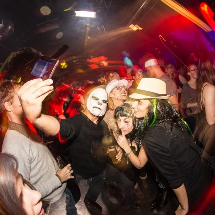Addicted to Rock - Halloween