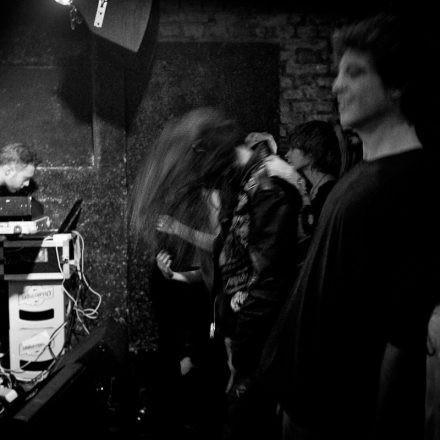 Neonstream Live @ Bach