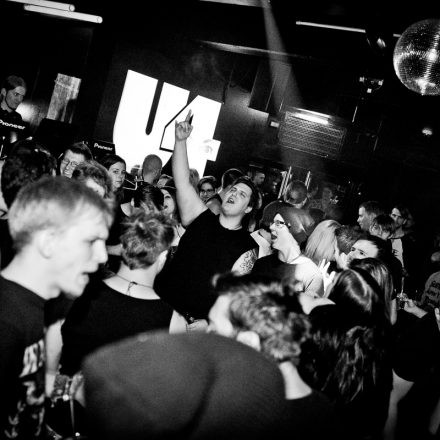 Addicted to Rock - Wir brechen die Neujahrsvorsätze @ U4